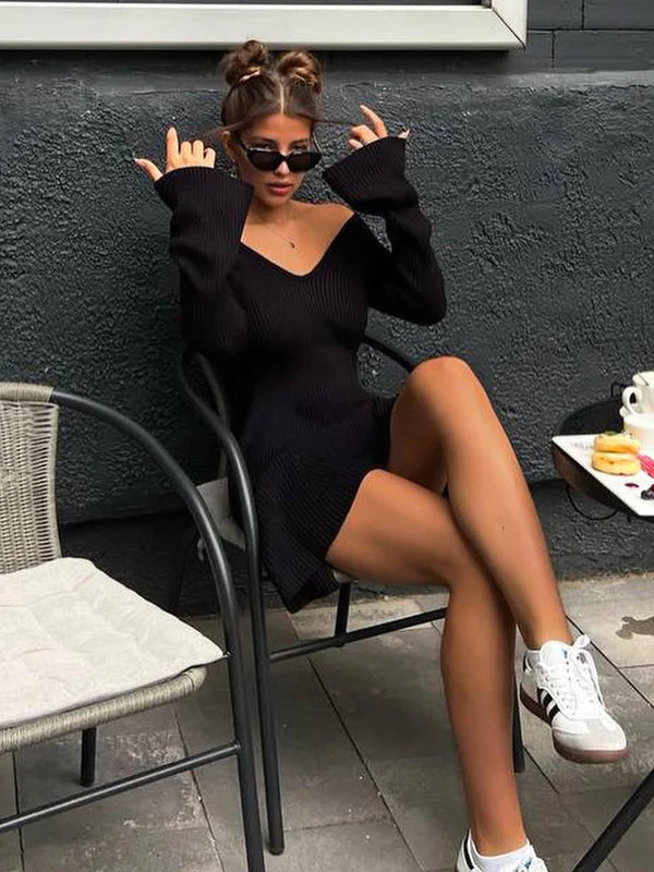 Women’s Slim V-Neck Long Sleeve Knitted Dress Skirt