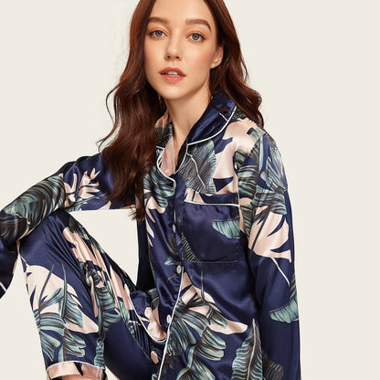 Two-Piece Satin Pajamas – Elegant Sleepwear Set