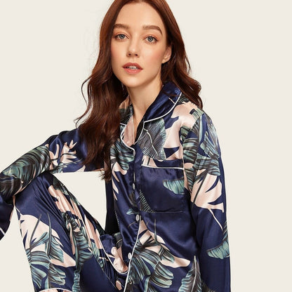 Two-Piece Satin Pajamas – Elegant Sleepwear Set