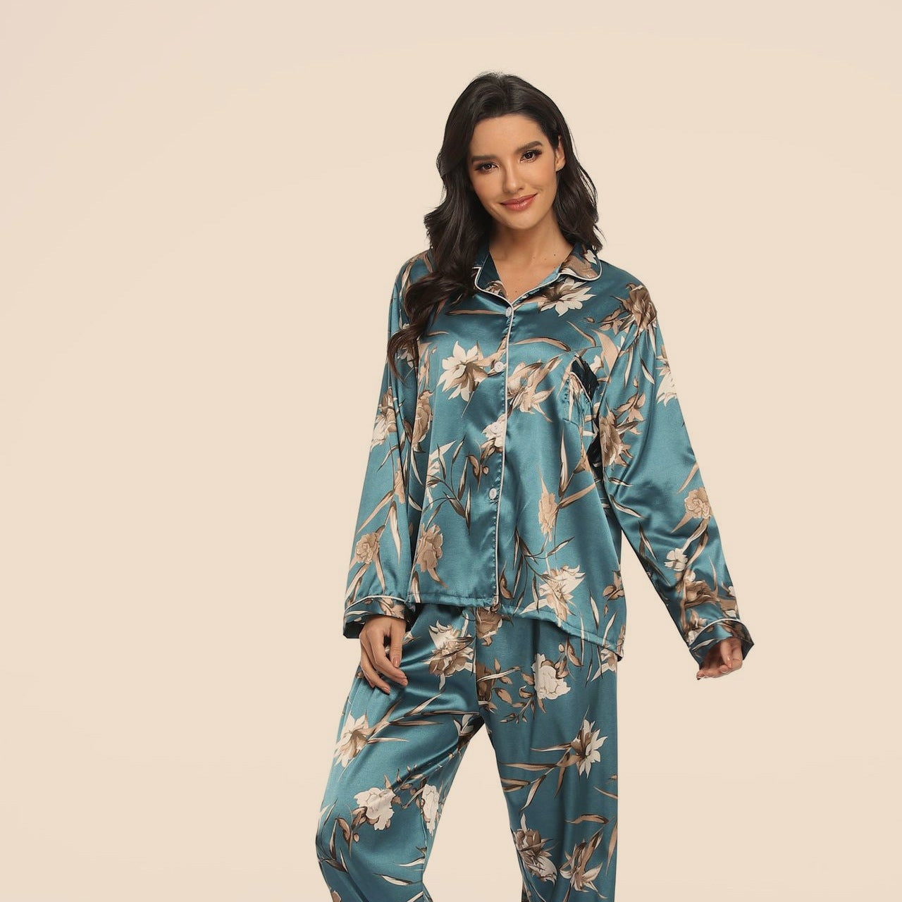 Two-Piece Satin Pajamas – Elegant Sleepwear Set